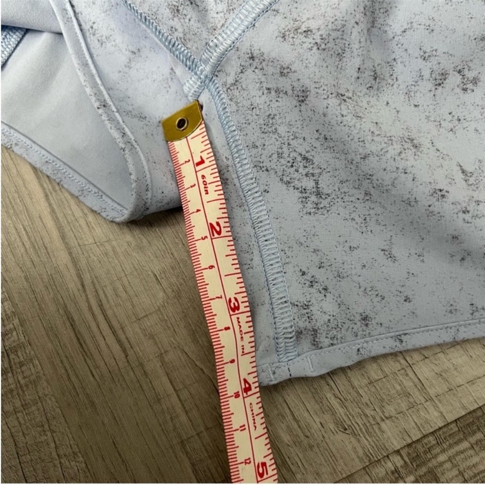 NEW LULULEMON Hotty Hot High-Rise Lined Short 4"
Gravel Dust Pastel Blue Sise 2 - Picture 14 of 16